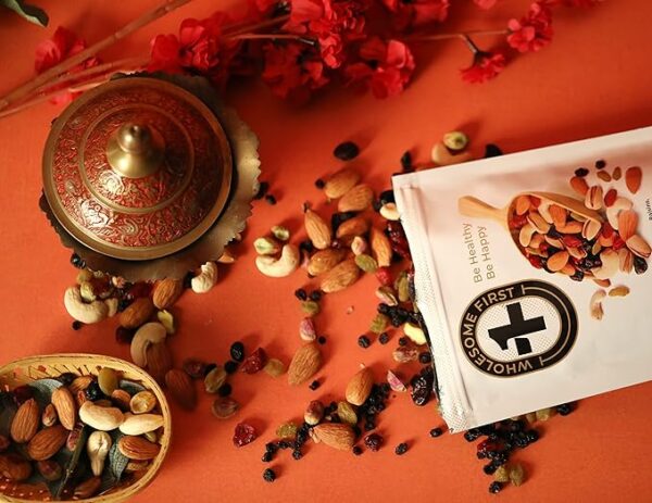 WHOLESOME FIRST |BREAKFAST MIX | 170G | BREAKFAST | RAISINS | CASHEWS | ALMONDS | PISTACHIOS | ALL NATURAL | NO ADDED | VEGAN | HEALTHY & NUTRITIOUS SNACK - Image 2